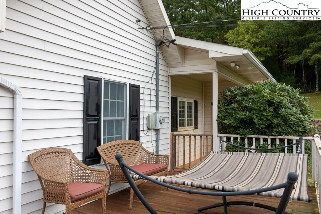 Image number 4 for the current listing