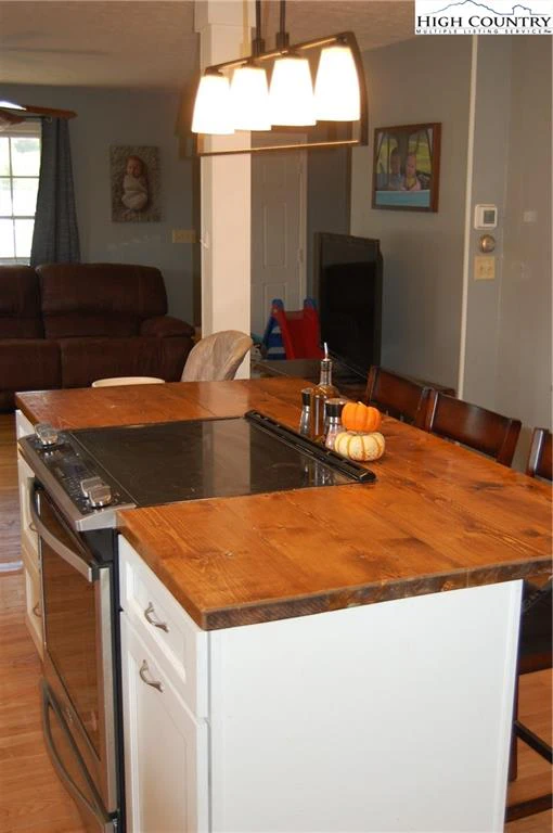 Image number 16 for the current listing