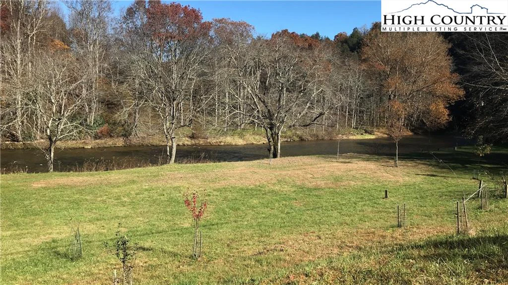 Image number 11 for the current listing