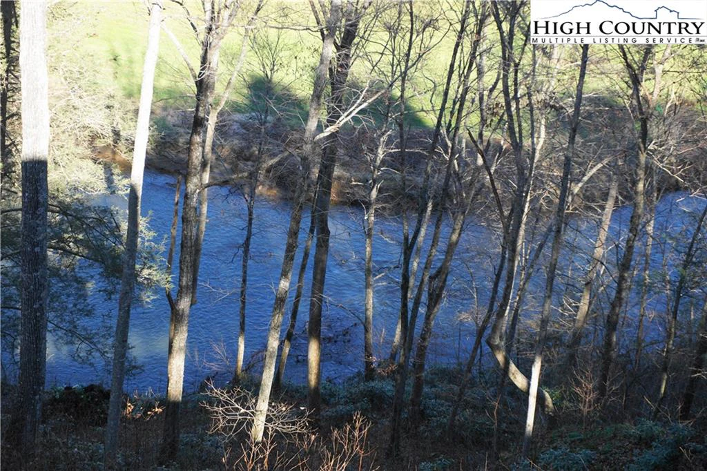 Image number 21 for the current listing