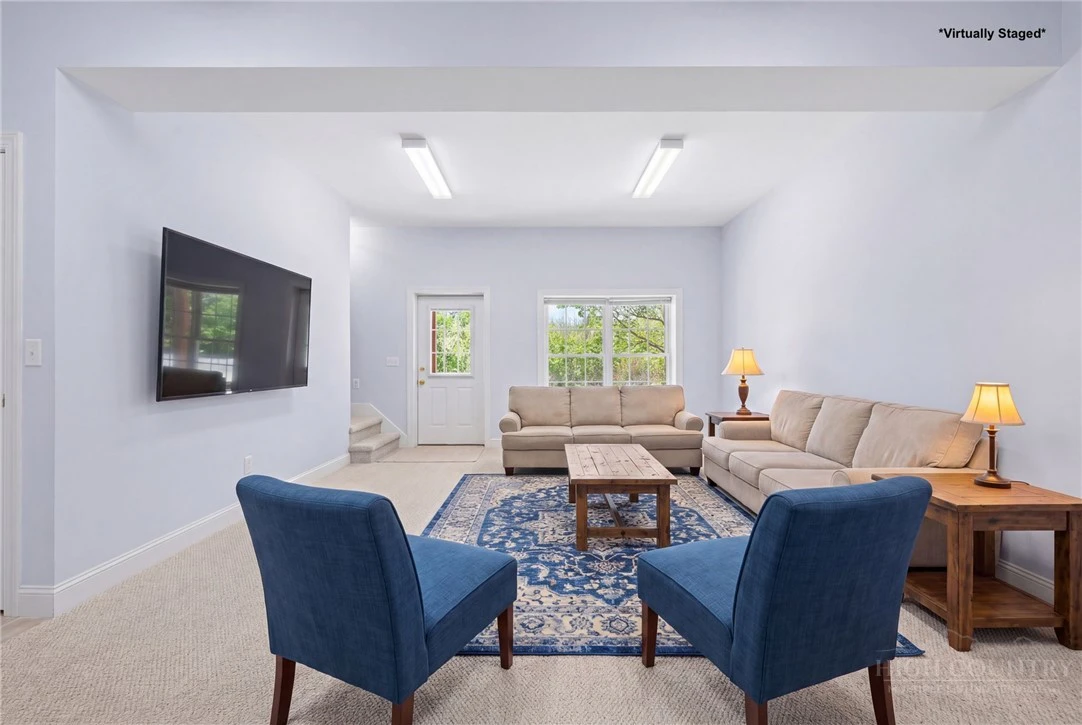 Image number 7 for the current listing