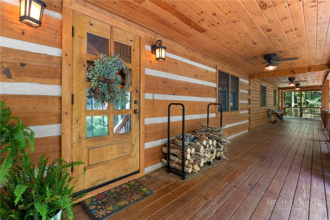 Image number 3 for the current listing