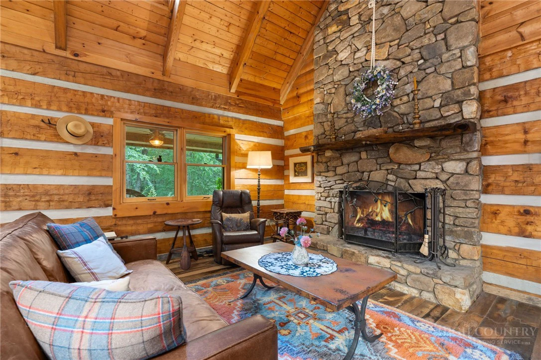 Image number 8 for the current listing