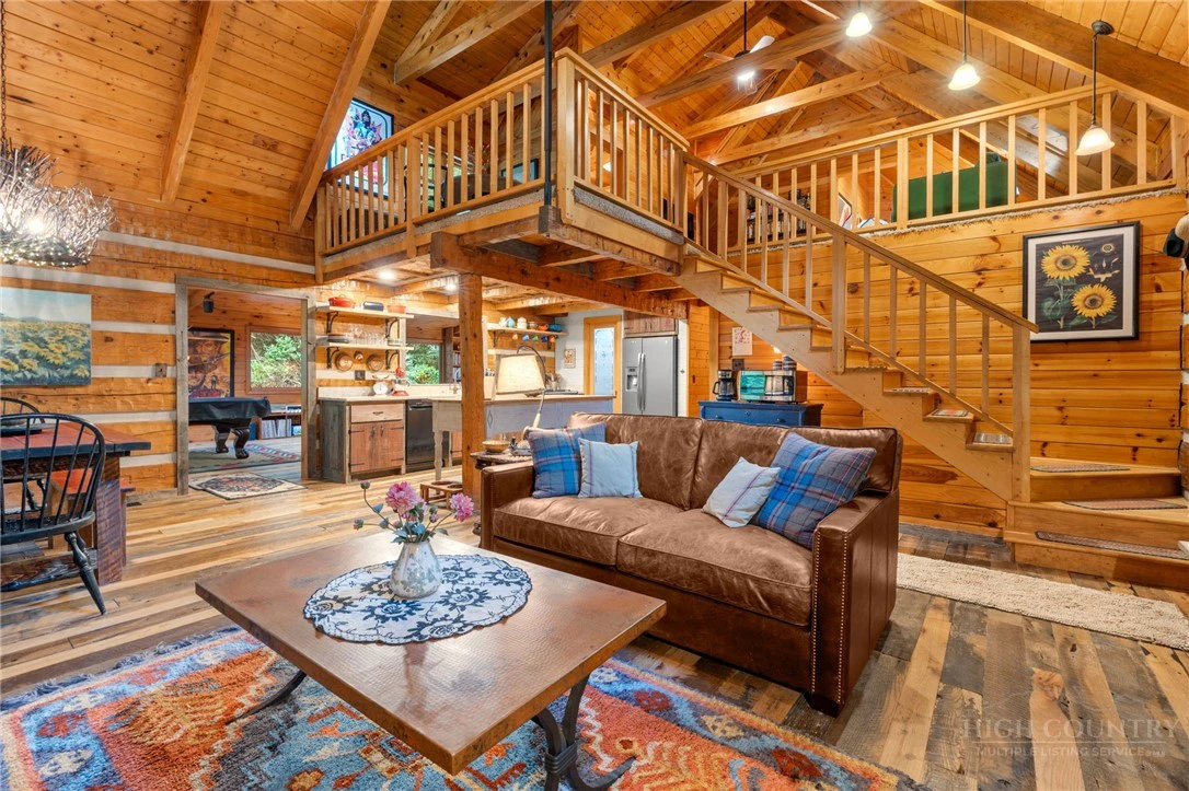 Image number 6 for the current listing