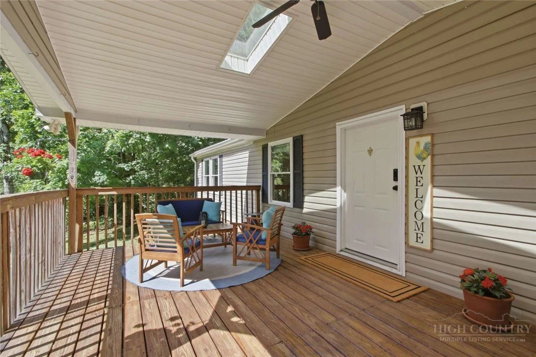 Image number 2 for the current listing