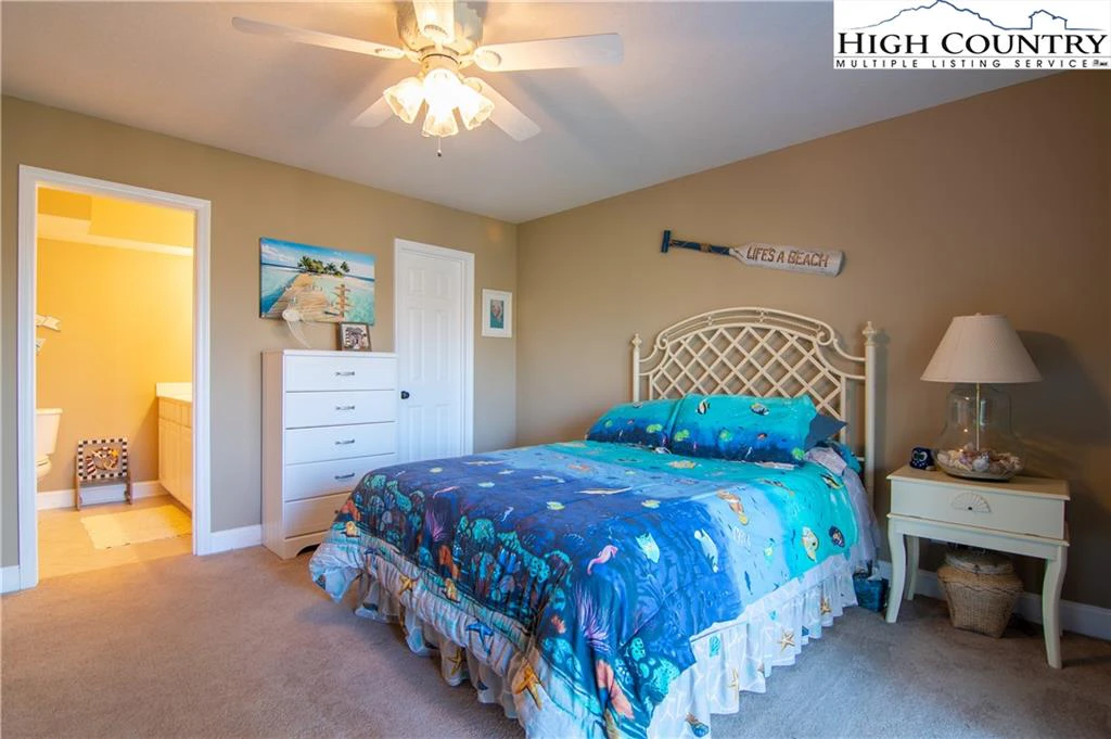 Image number 2 for the current listing