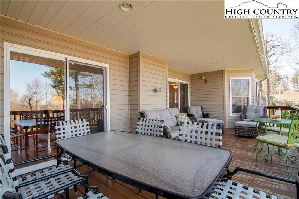 Image number 21 for the current listing