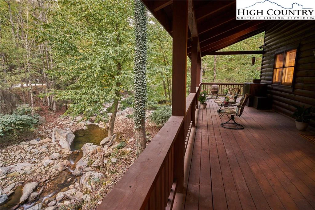 Image number 10 for the current listing