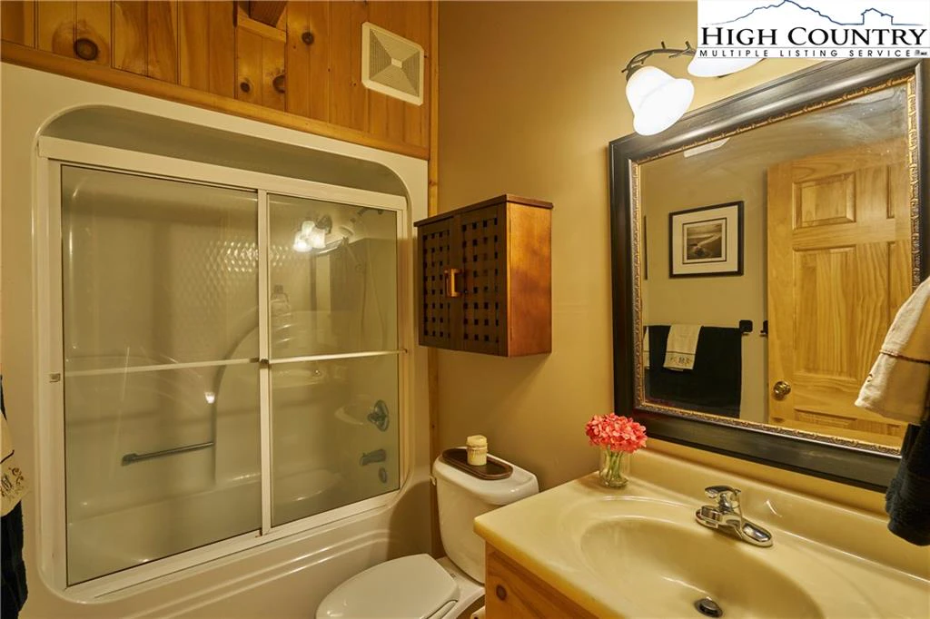 Image number 5 for the current listing