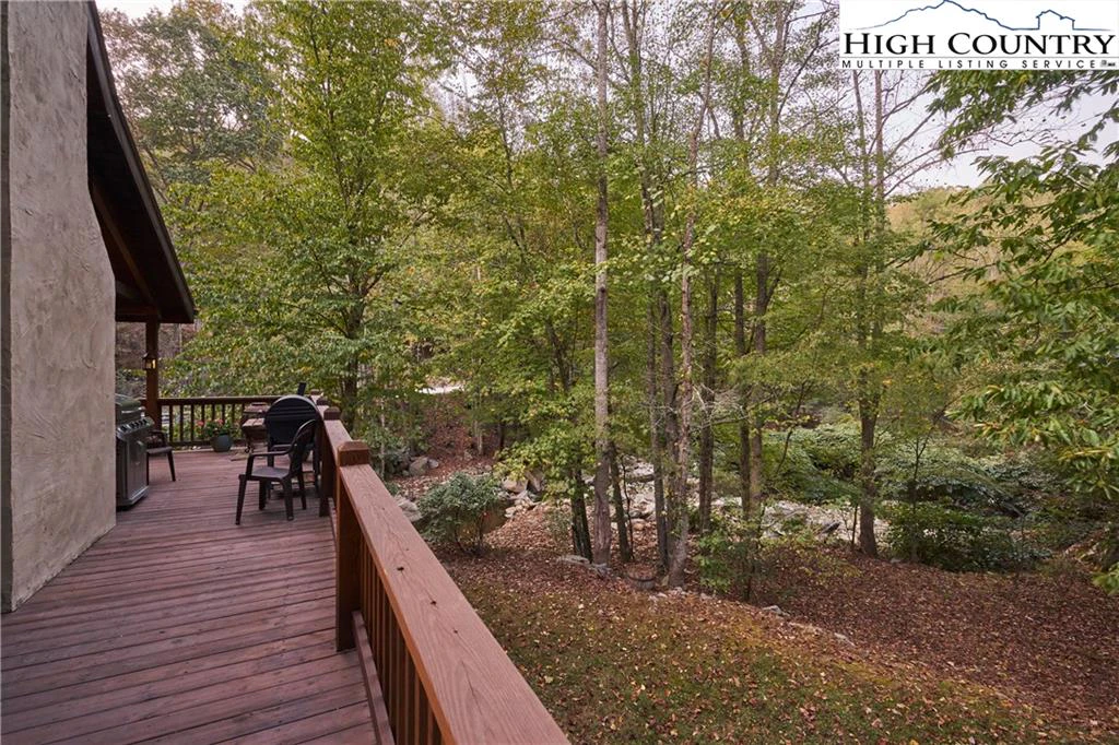 Image number 11 for the current listing