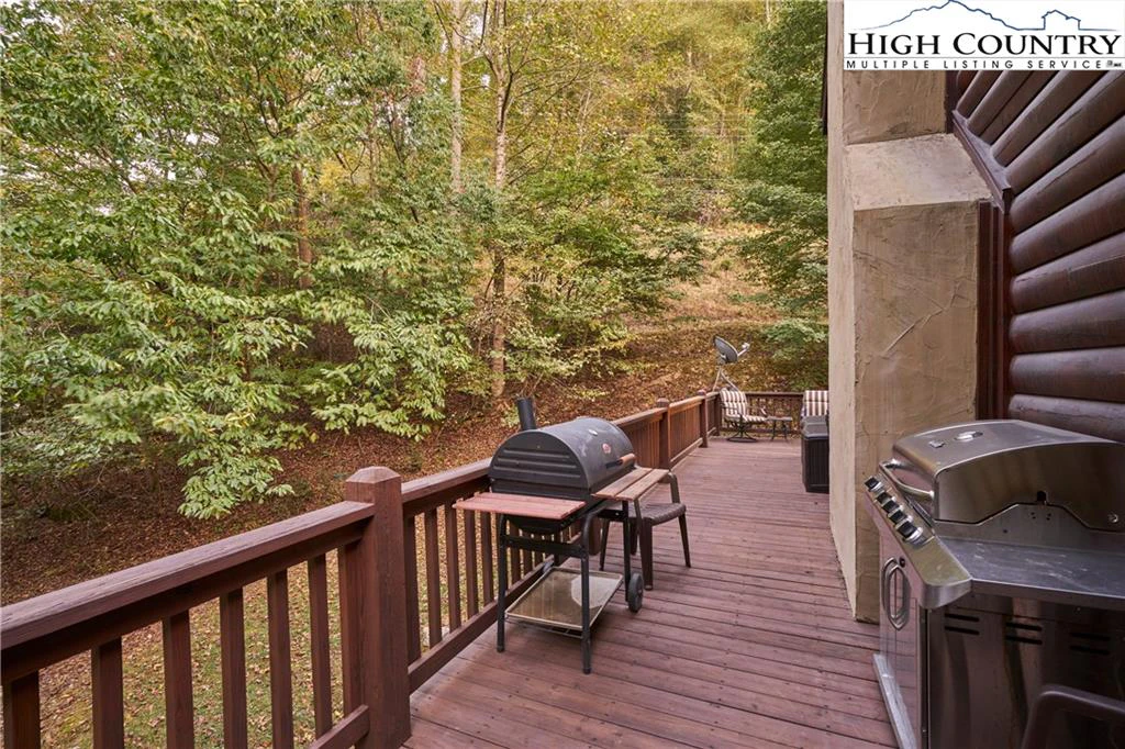 Image number 2 for the current listing