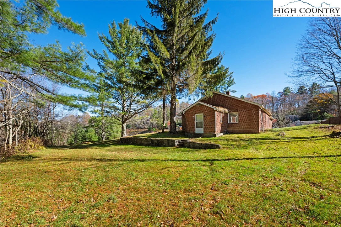 Image number 2 for the current listing