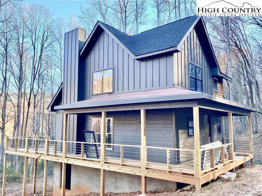 Image number 1 for the current listing