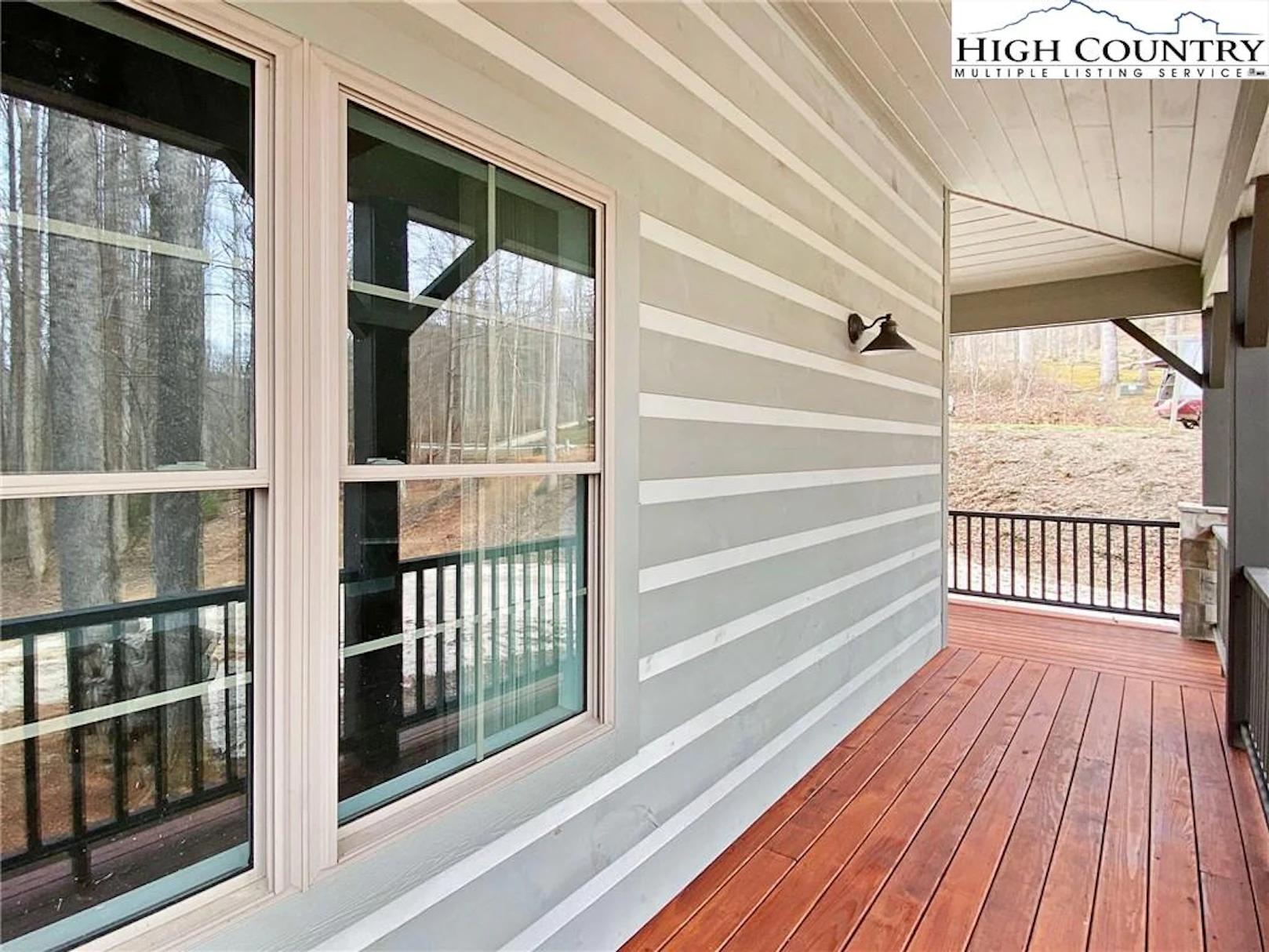 Image number 9 for the current listing