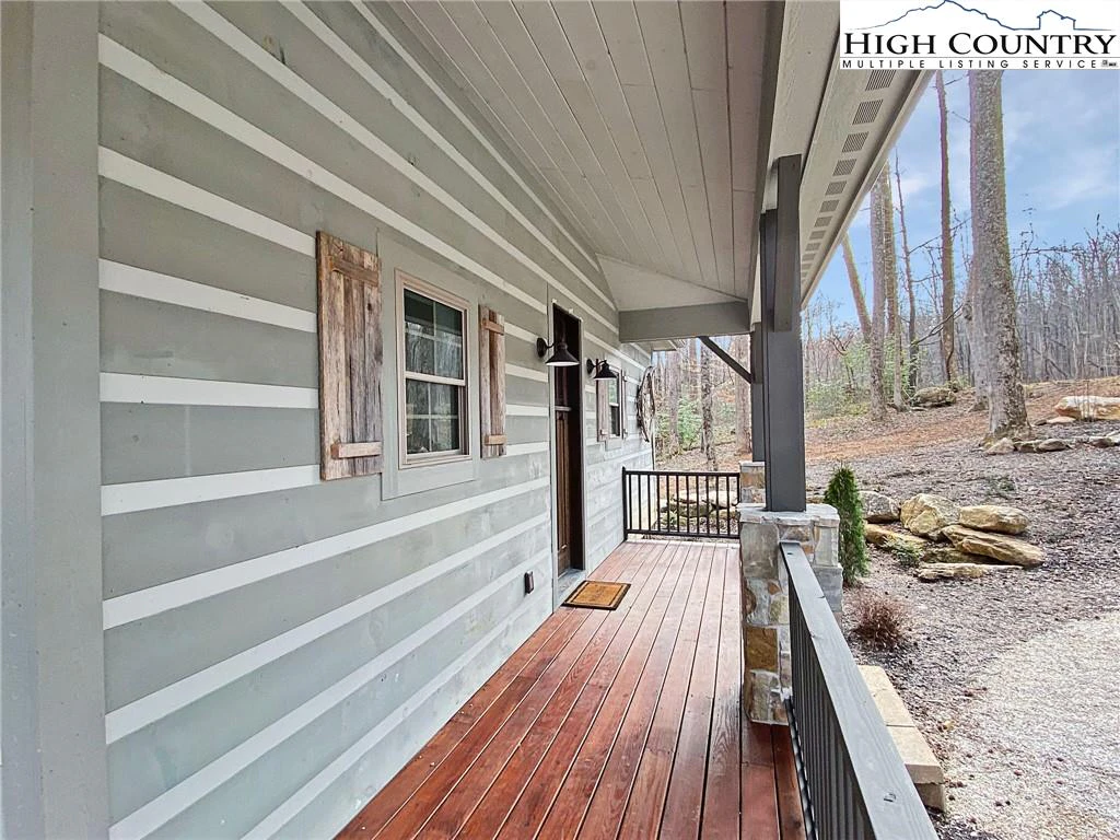 Image number 10 for the current listing