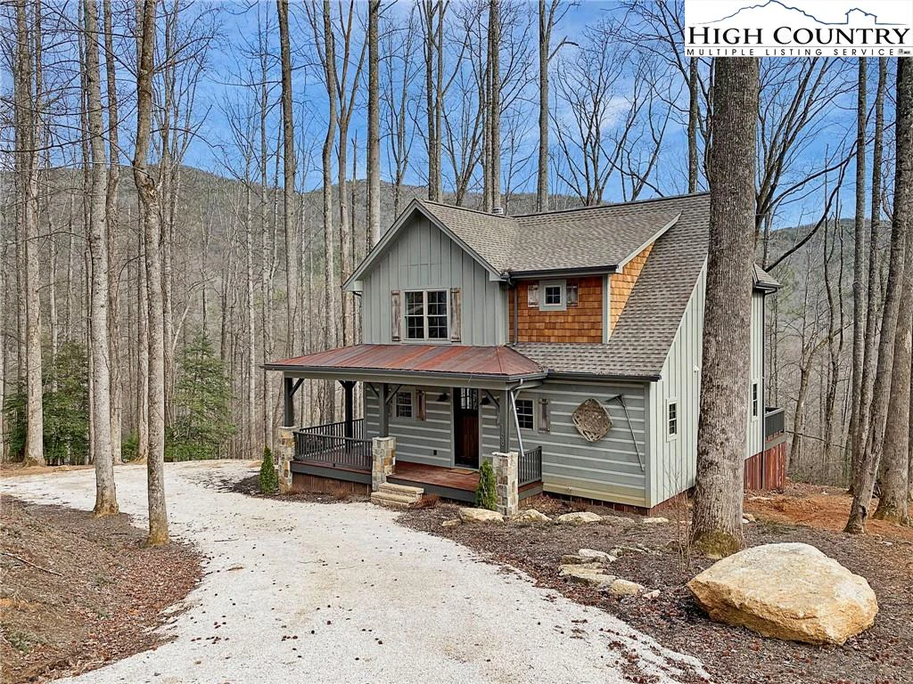 Image number 14 for the current listing