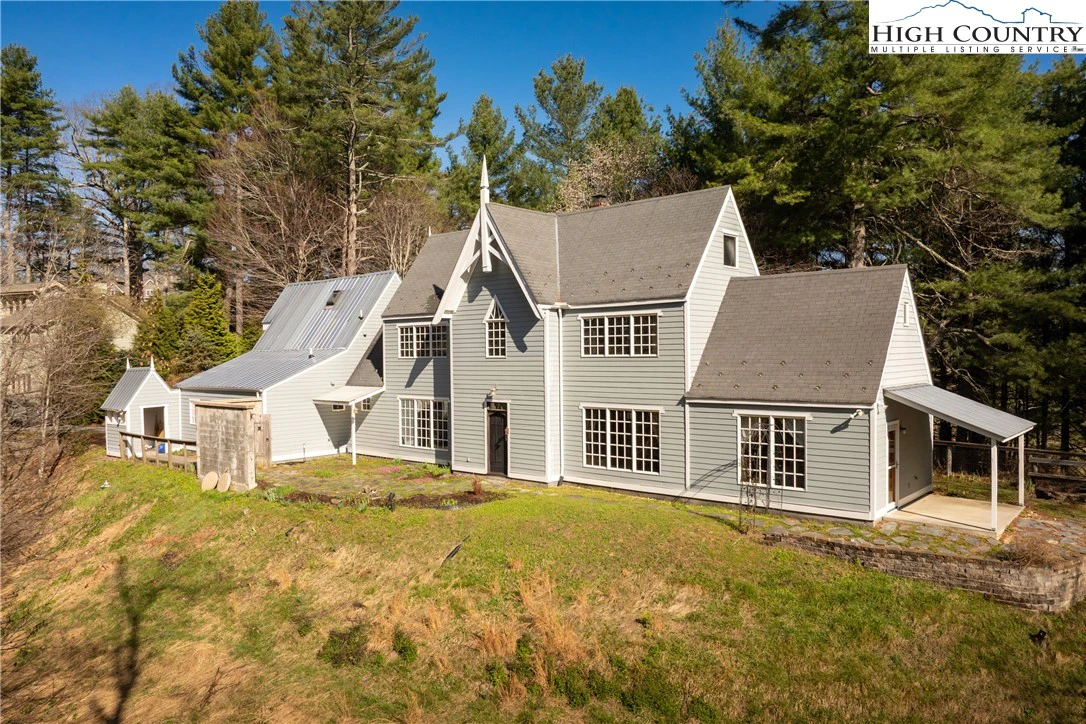 Image number 1 for the current listing