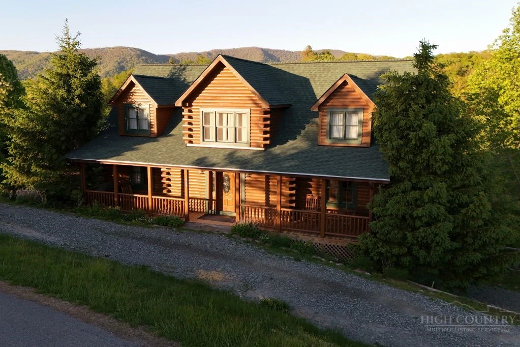 Image number 26 for the current listing