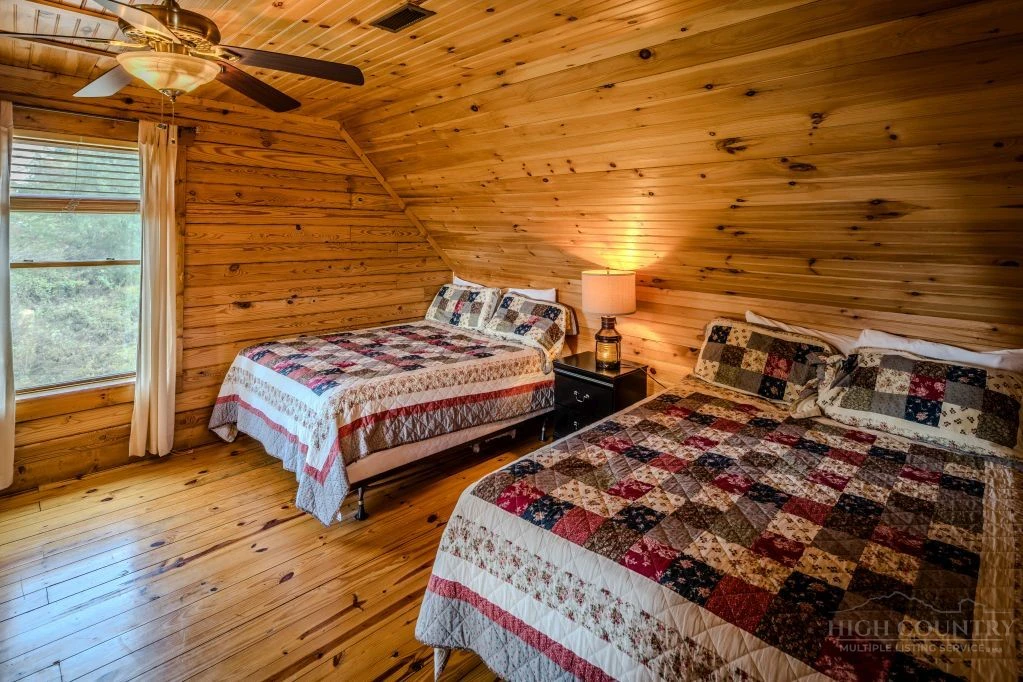 Image number 6 for the current listing