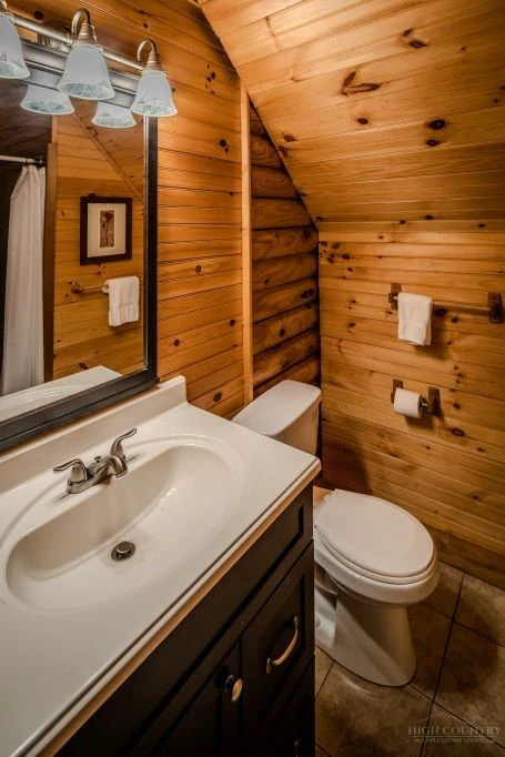Image number 9 for the current listing