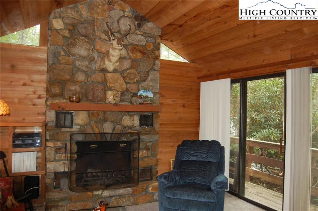 Image number 3 for the current listing