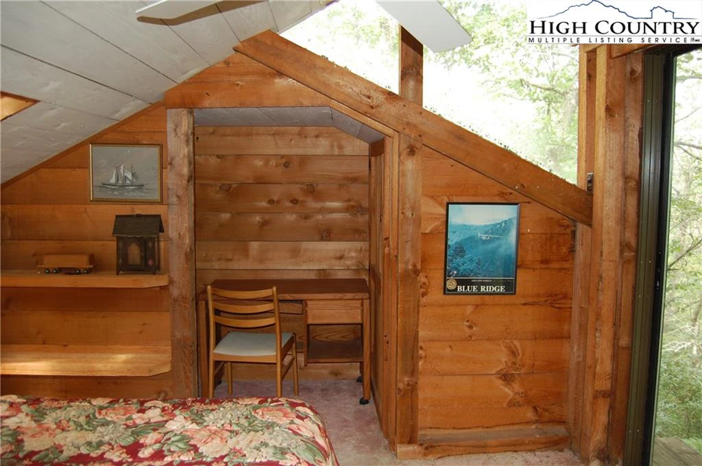 Image number 10 for the current listing