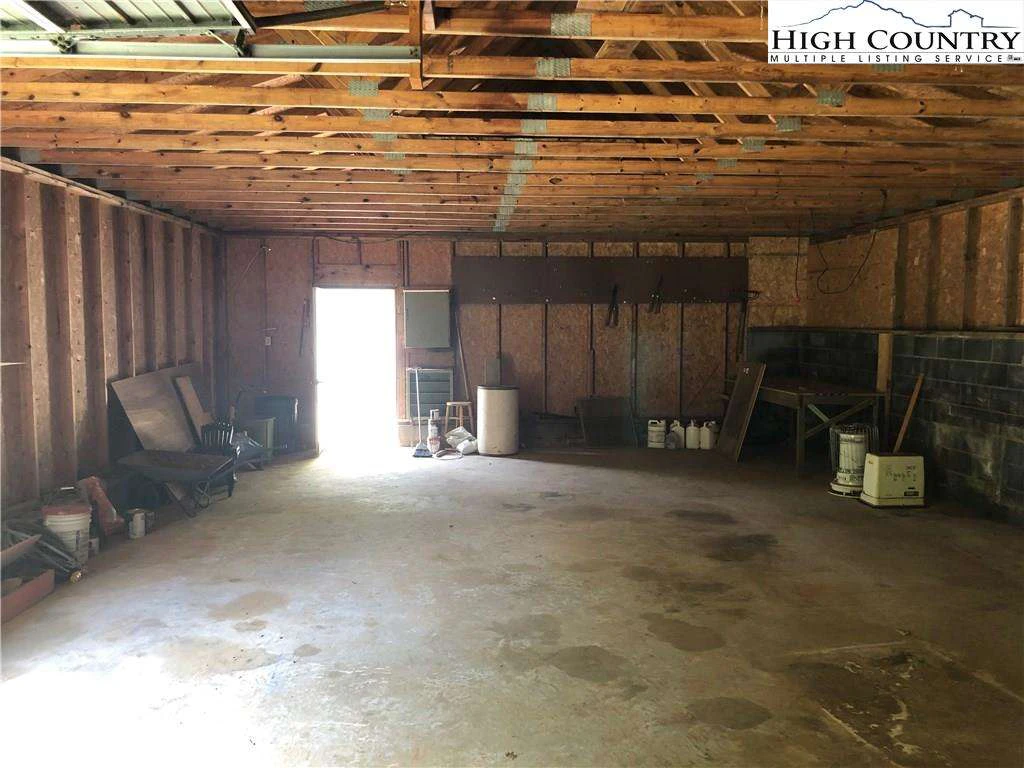 Image number 2 for the current listing