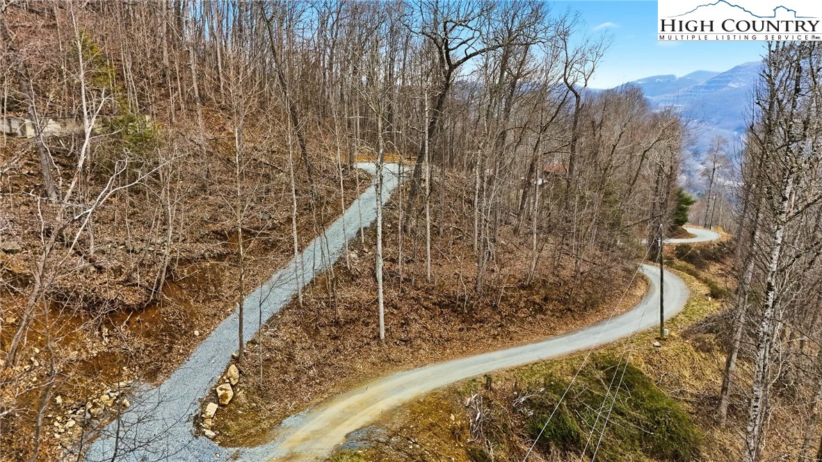 Image number 18 for the current listing