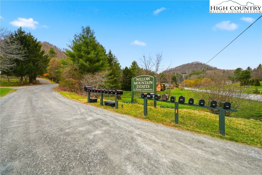 Image number 10 for the current listing
