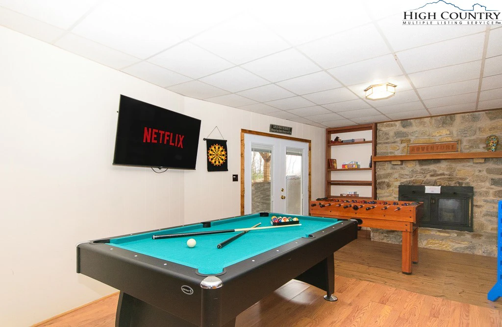 Image number 2 for the current listing