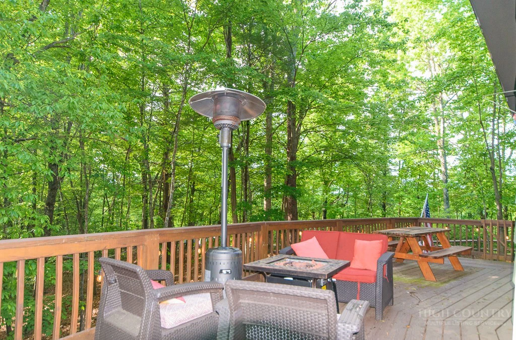 Image number 18 for the current listing