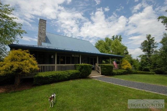 Image number 1 for the current listing