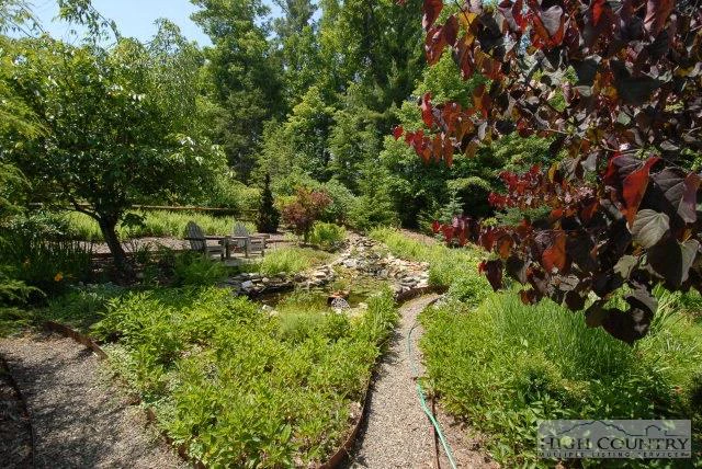 Image number 13 for the current listing