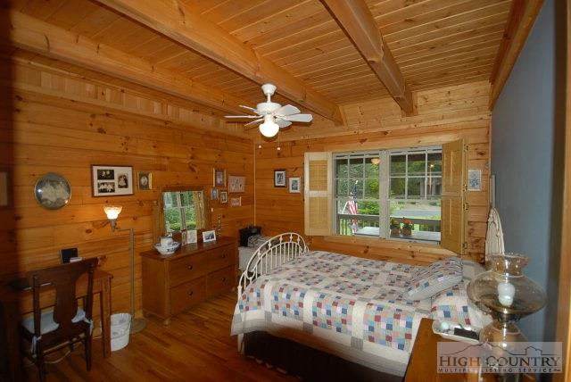 Image number 20 for the current listing