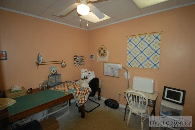 Image number 18 for the current listing