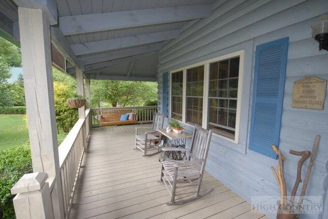 Image number 16 for the current listing