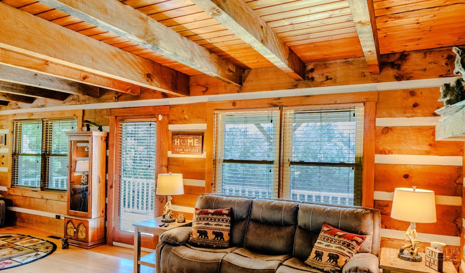 Image number 11 for the current listing