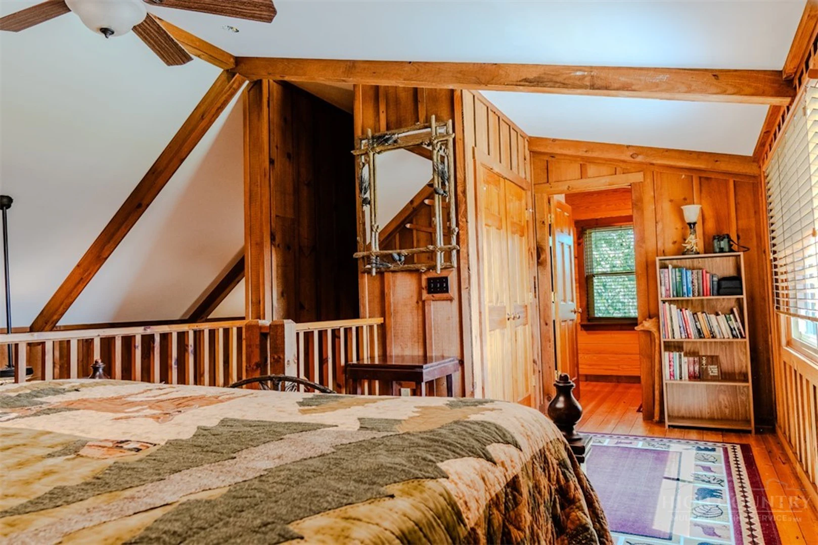 Image number 16 for the current listing