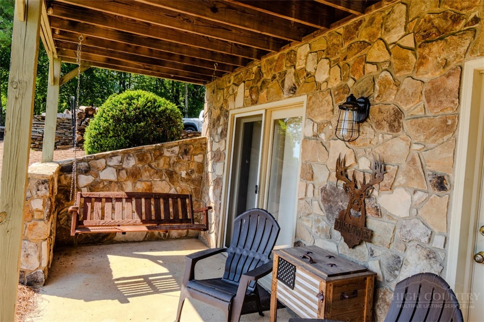Image number 18 for the current listing