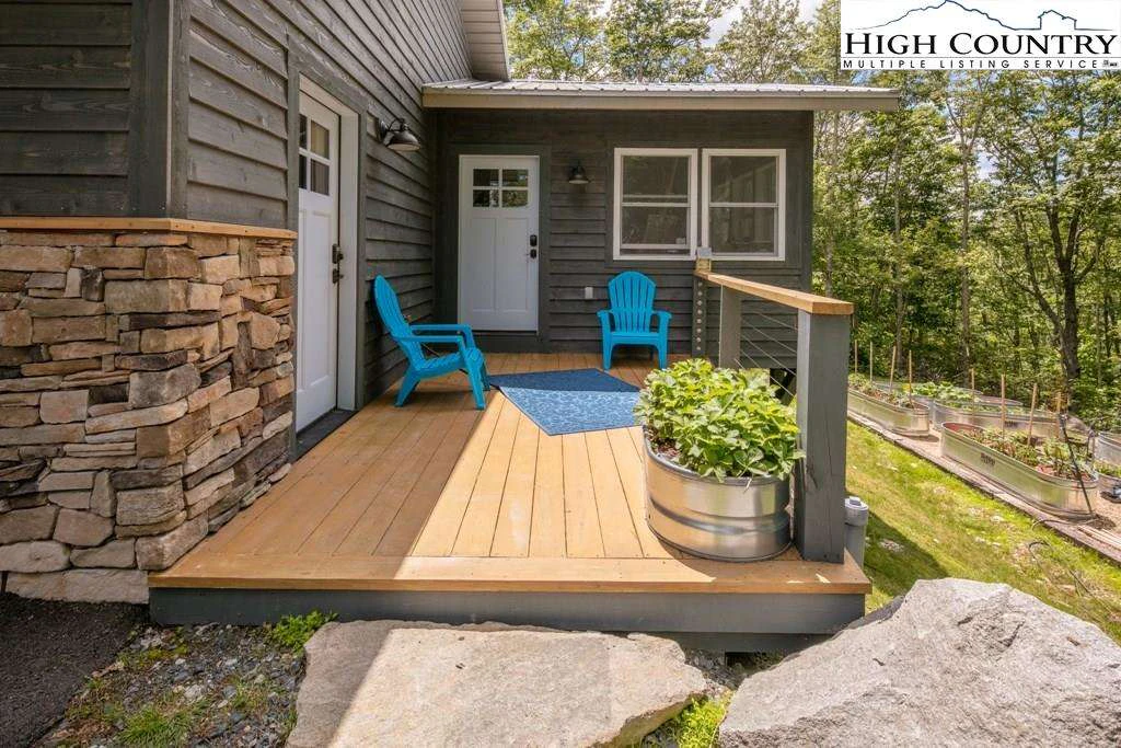 Image number 7 for the current listing