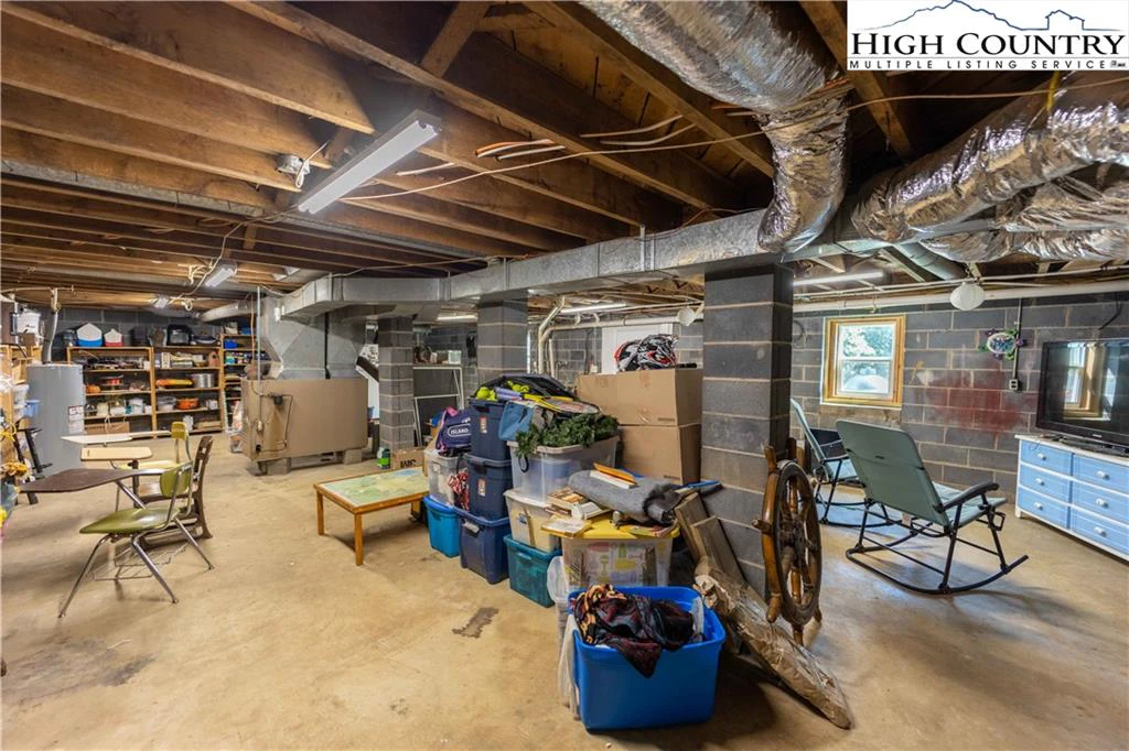 Image number 11 for the current listing