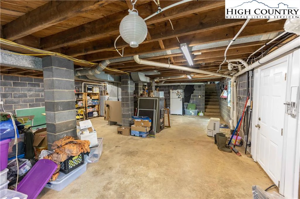 Image number 13 for the current listing