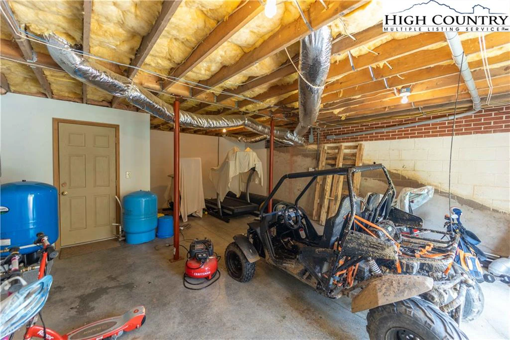Image number 2 for the current listing