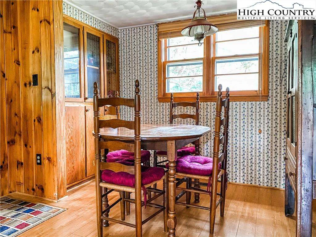 Image number 12 for the current listing