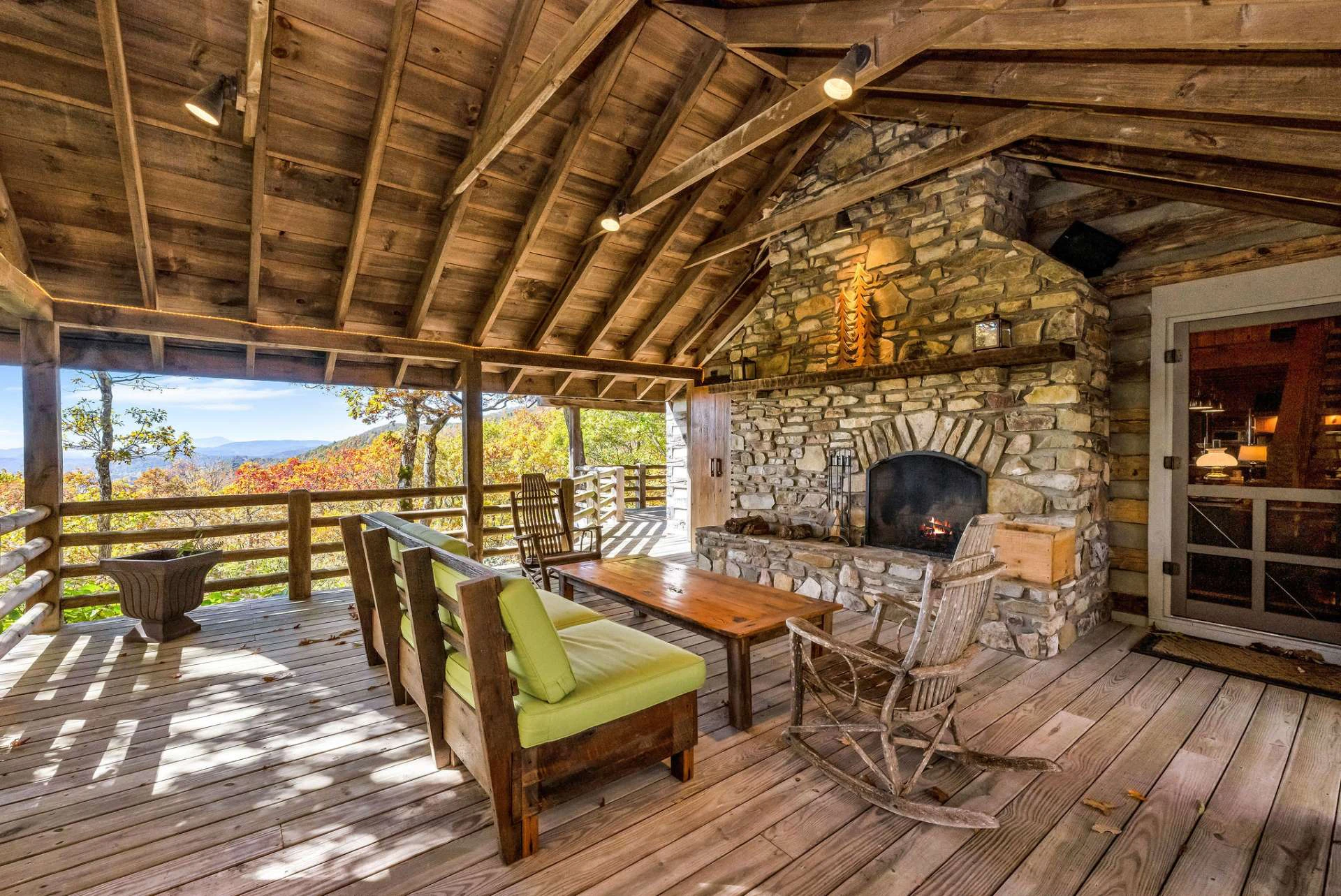 Image number 21 for the current listing