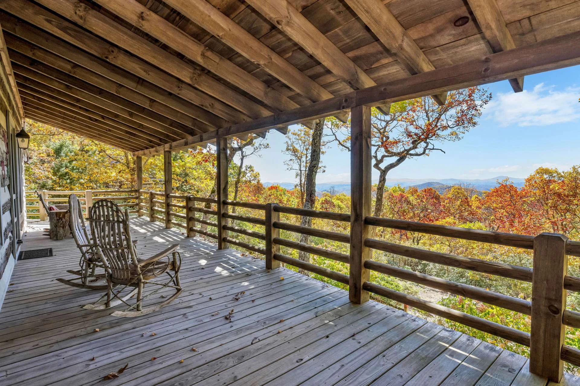 Image number 14 for the current listing