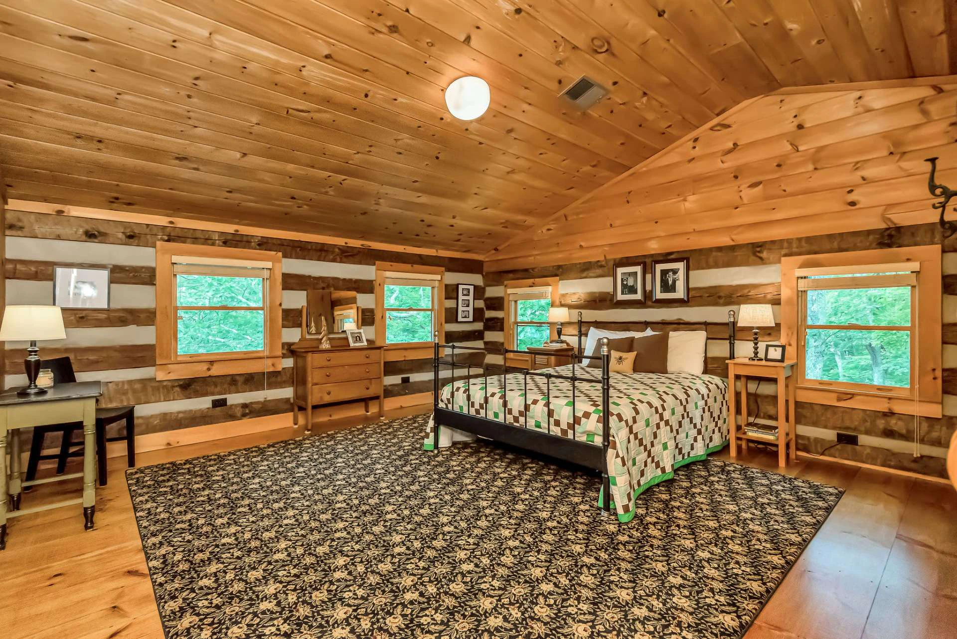 Image number 7 for the current listing