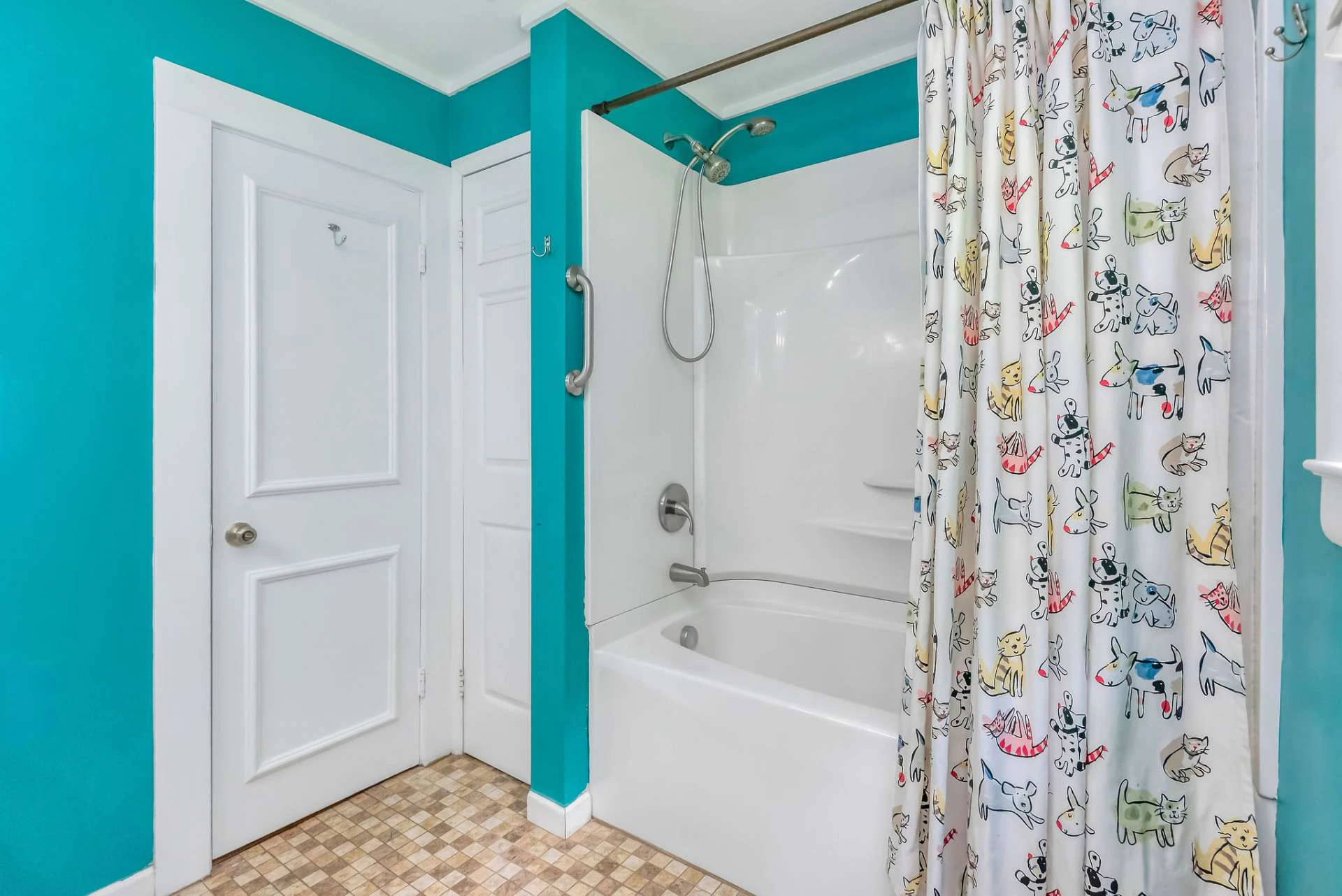 Image number 5 for the current listing