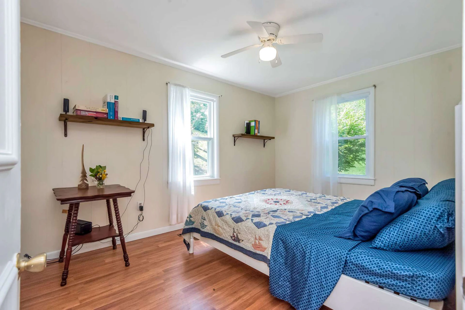 Image number 9 for the current listing