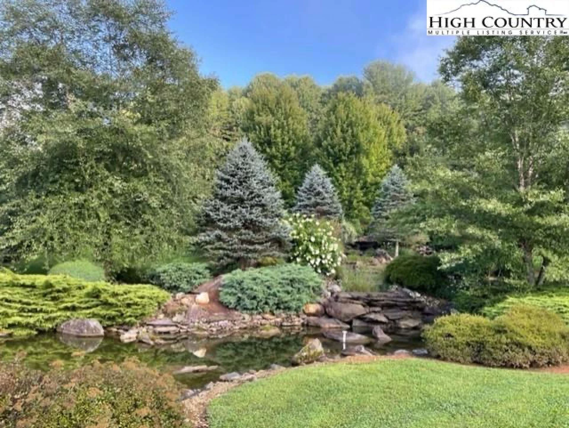 Image number 17 for the current listing